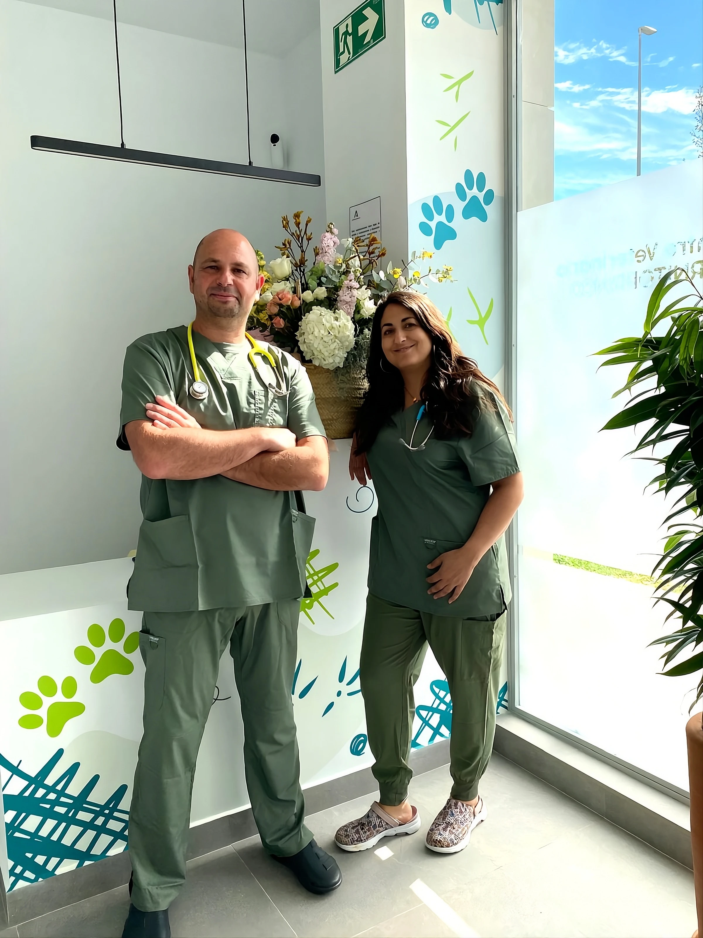 Javier and Elisa, the veterinary team